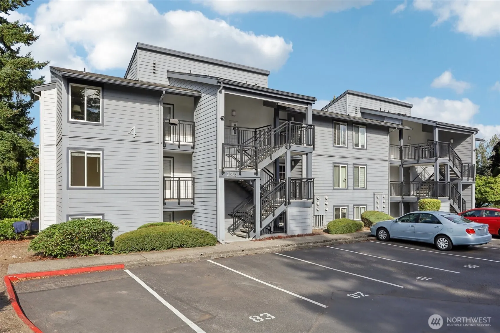 2503 NE 4th Street #424, Renton, WA 98056-4062