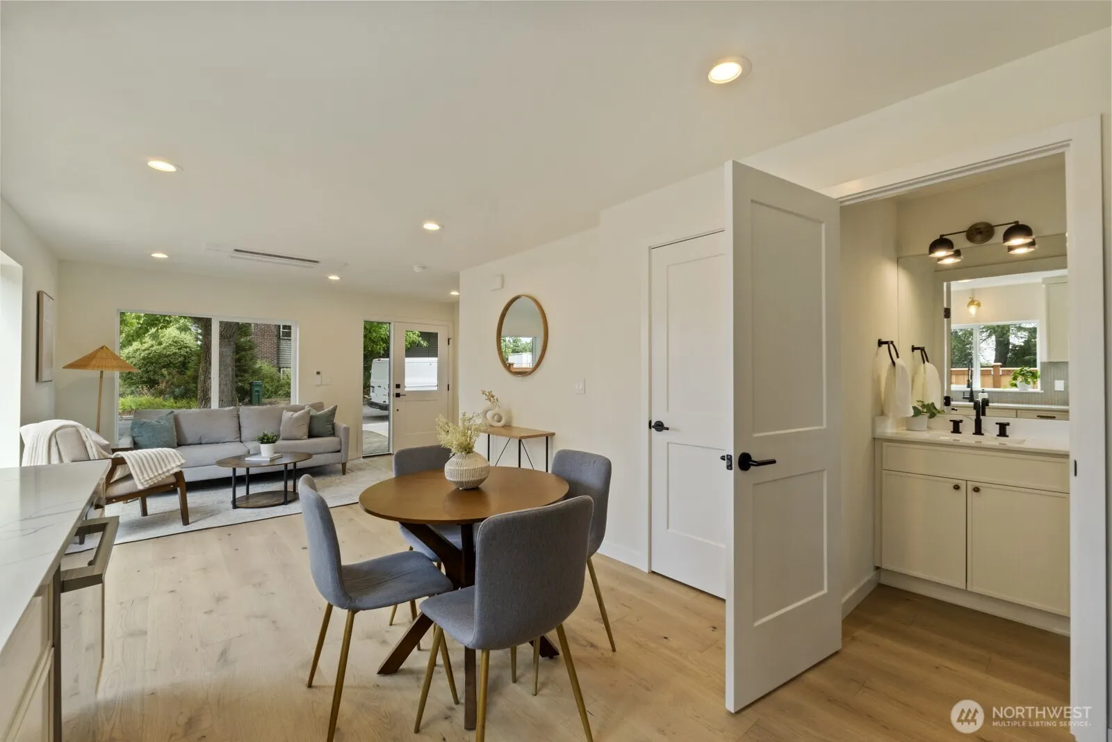 1503 NE 73rd Street , Seattle, WA 98115