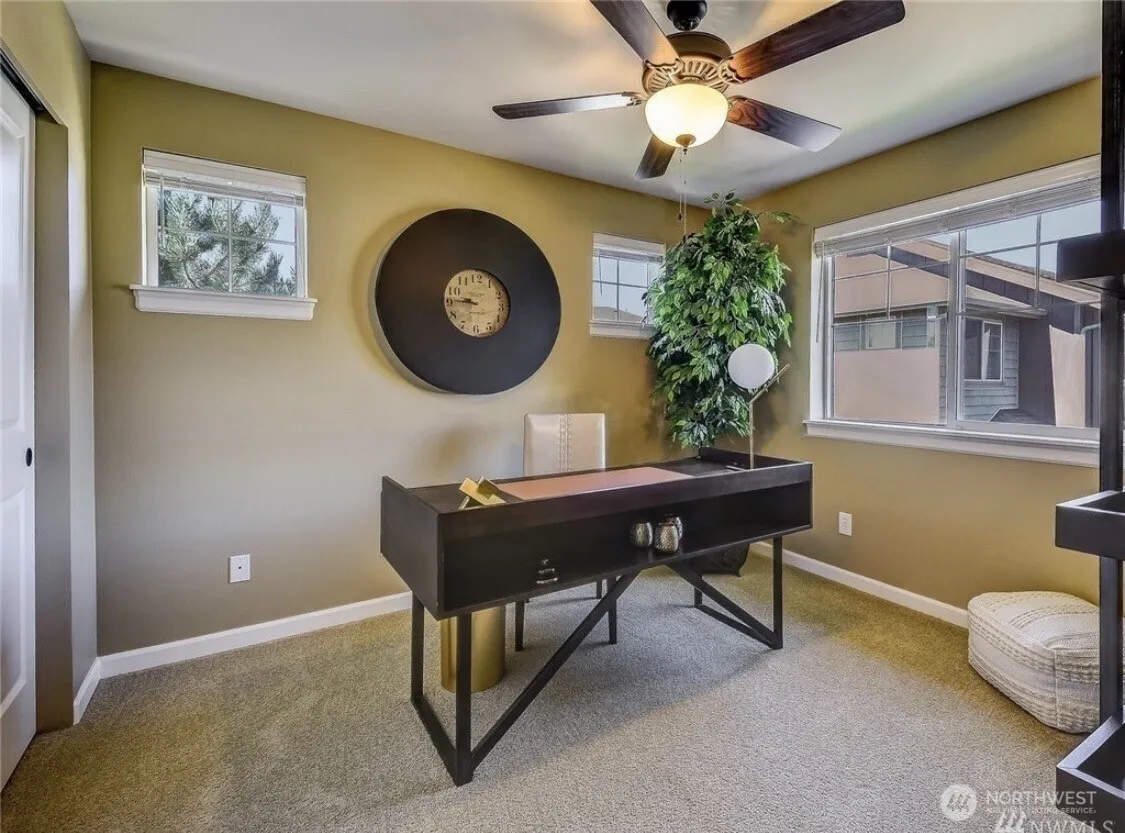 4601 NE 3rd Court #B4, Renton, WA 98059