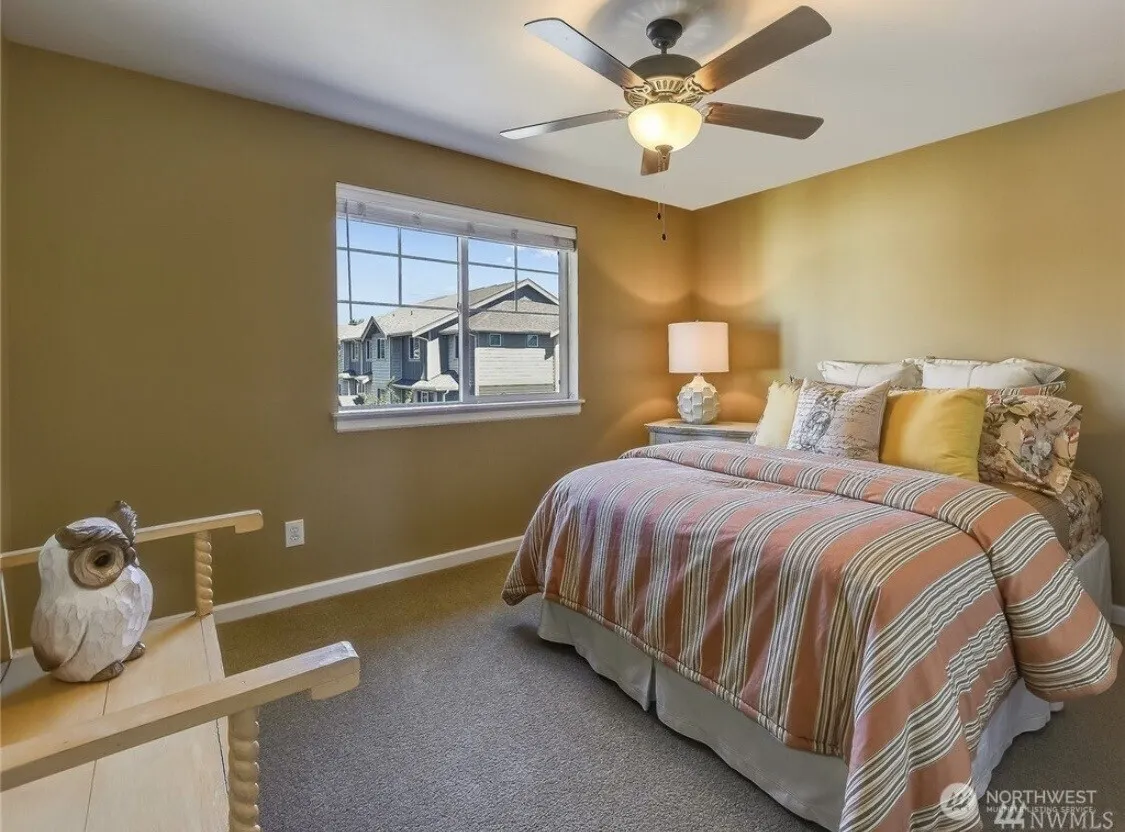 4601 NE 3rd Court #B4, Renton, WA 98059