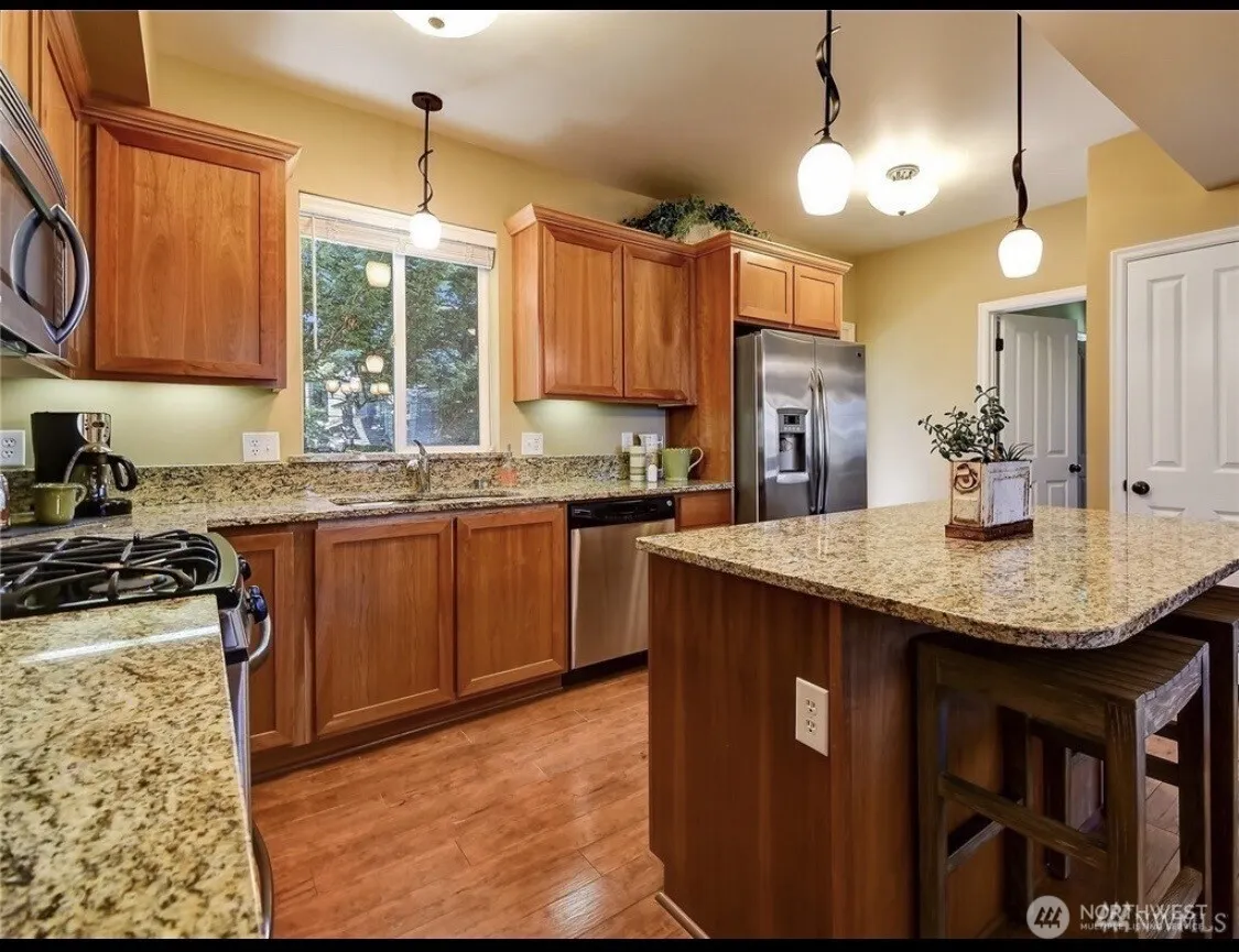 4601 NE 3rd Court #B4, Renton, WA 98059
