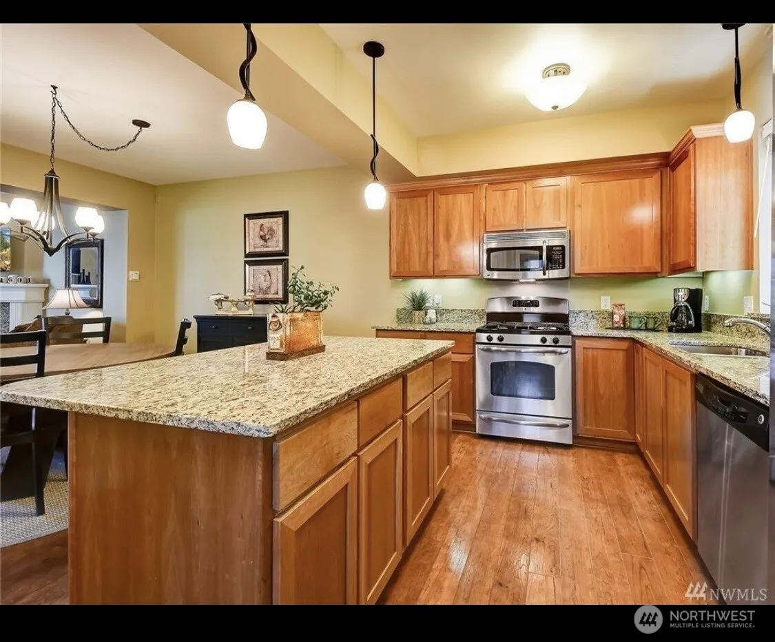 4601 NE 3rd Court #B4, Renton, WA 98059