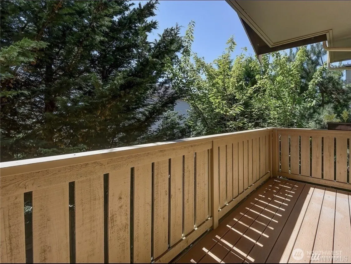 4601 NE 3rd Court #B4, Renton, WA 98059