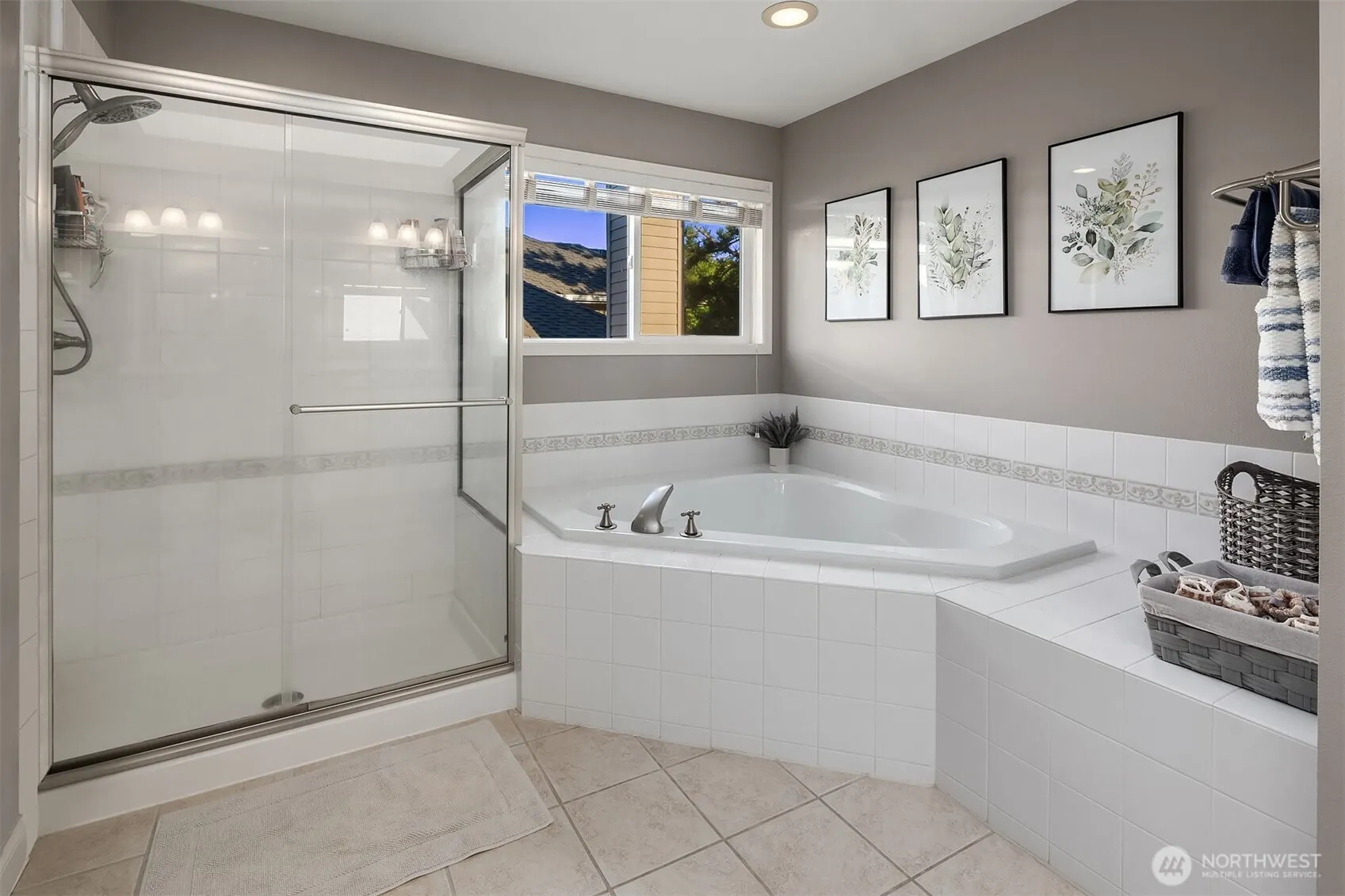 24522 SE 1st Street , Sammamish, WA 98074