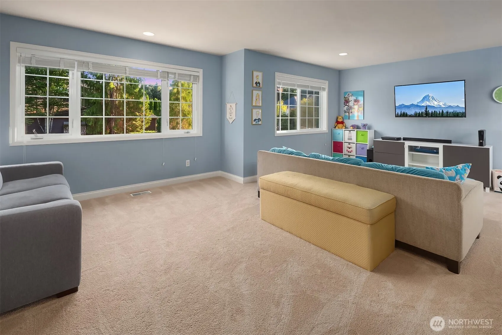 24522 SE 1st Street , Sammamish, WA 98074