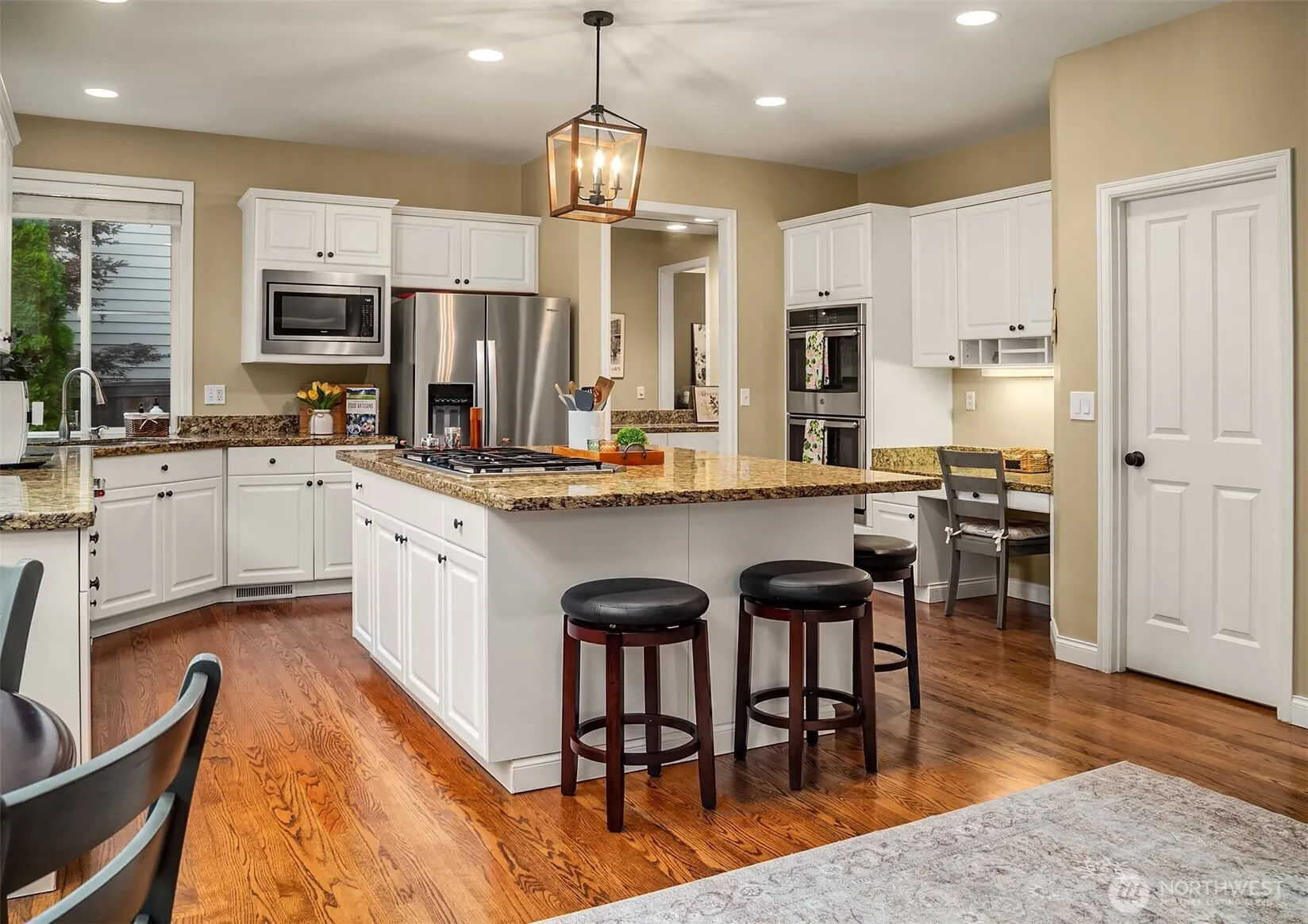 24522 SE 1st Street , Sammamish, WA 98074