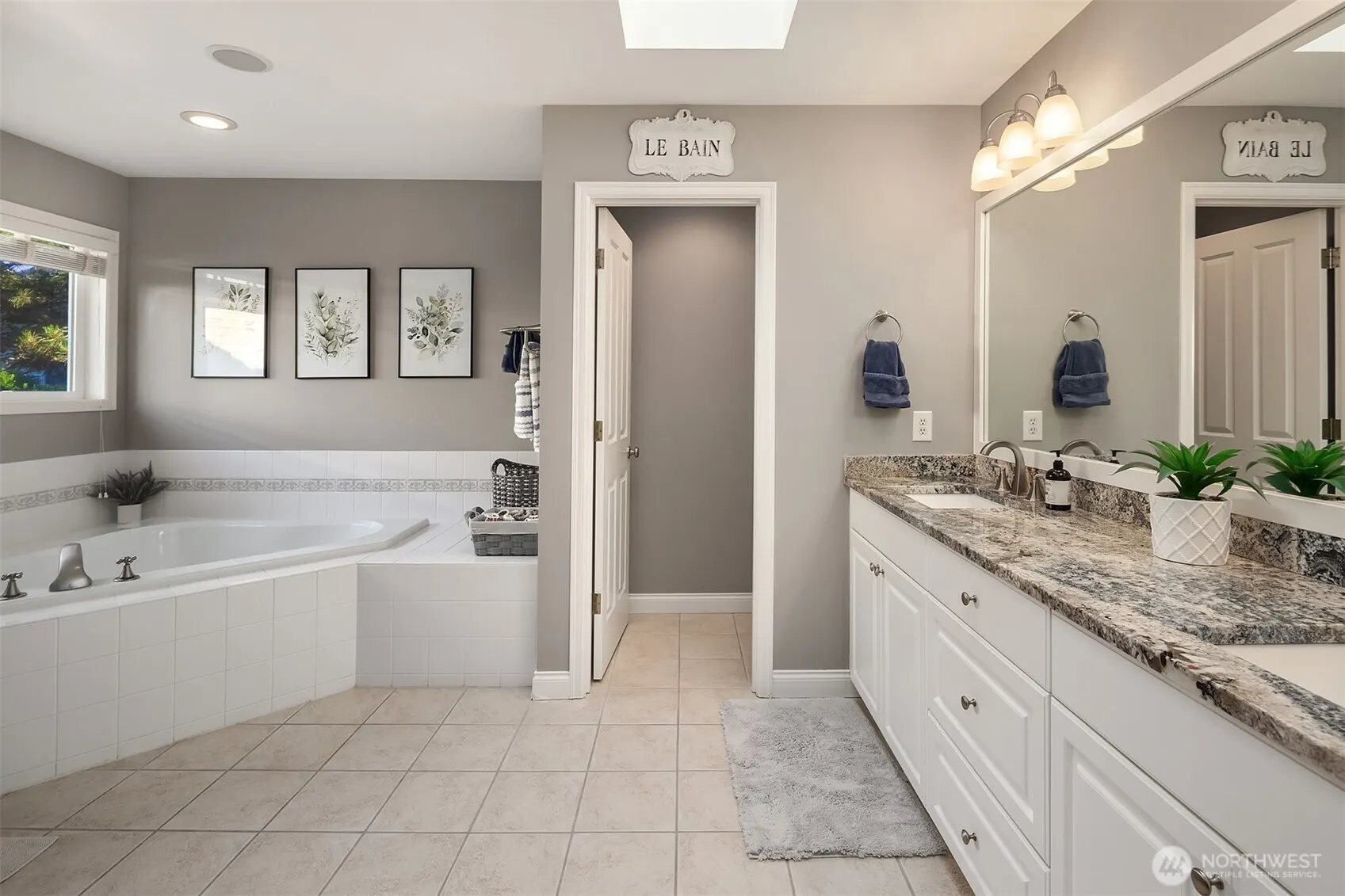 24522 SE 1st Street , Sammamish, WA 98074