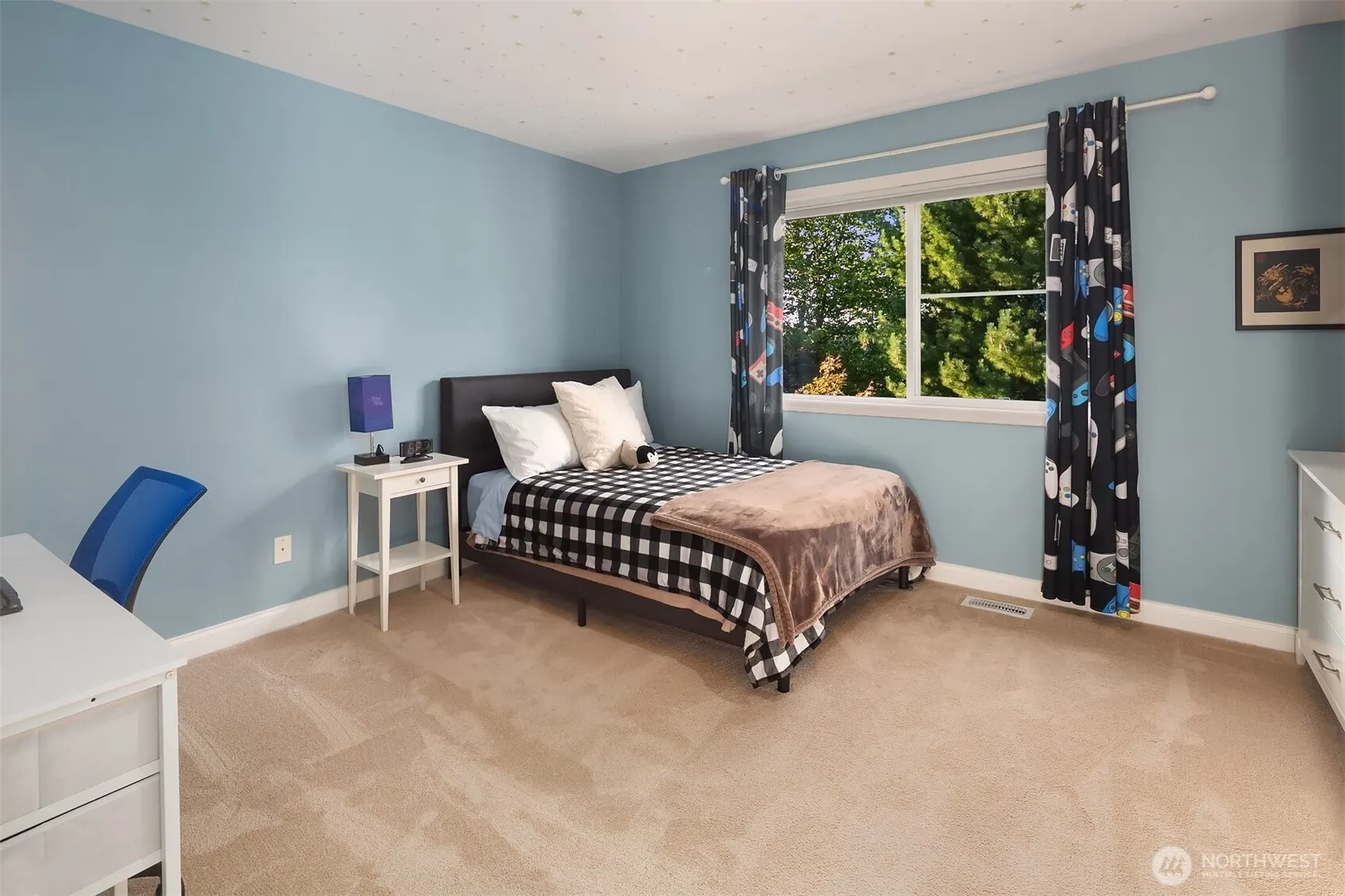 24522 SE 1st Street , Sammamish, WA 98074