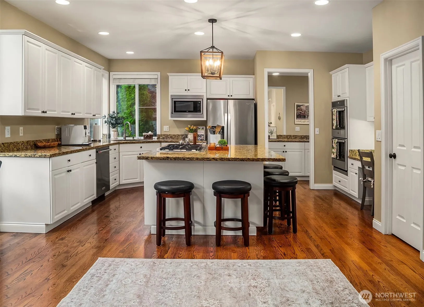 24522 SE 1st Street , Sammamish, WA 98074