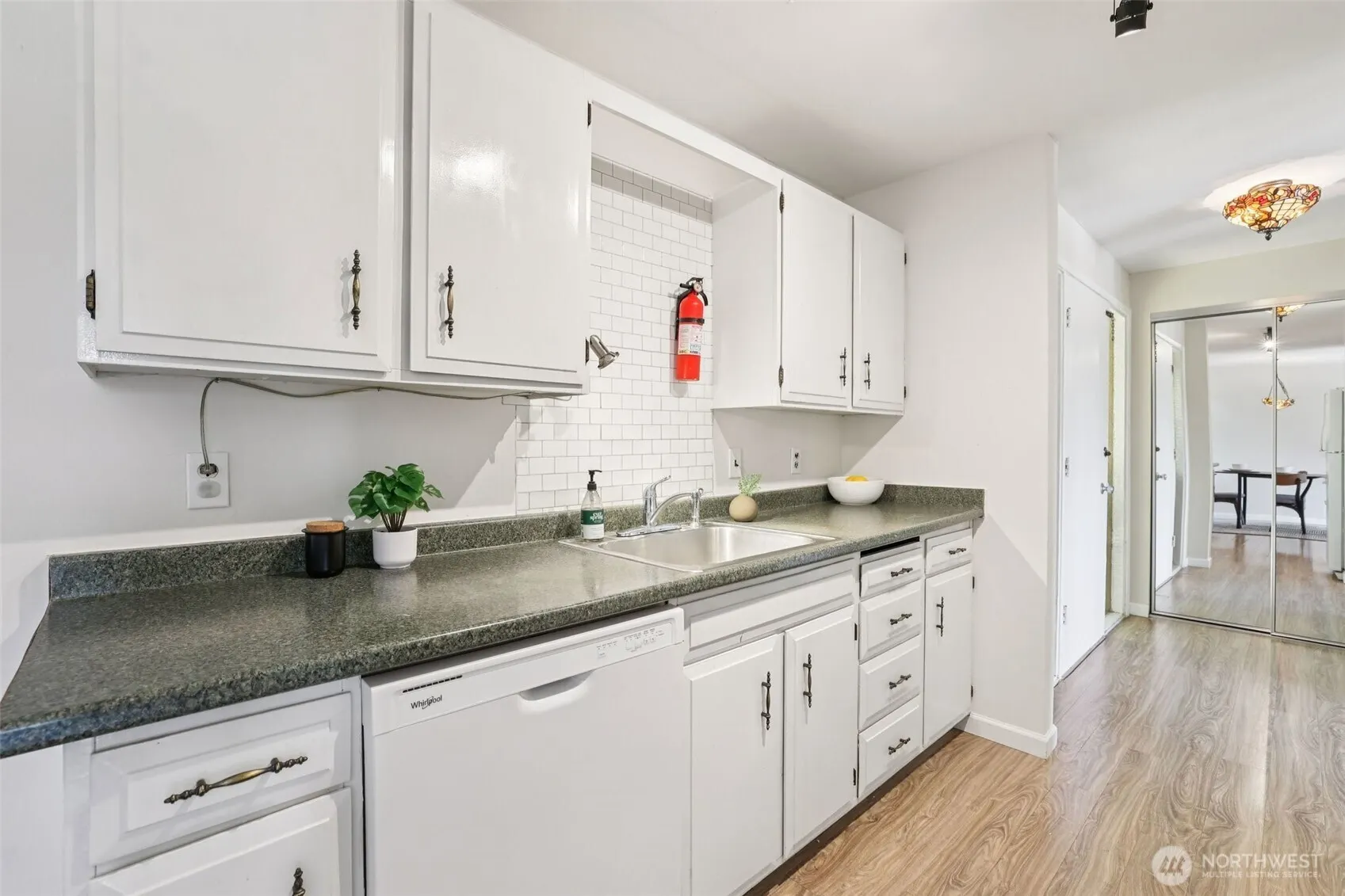 7064 35th Avenue NE #23, Seattle, WA 98115