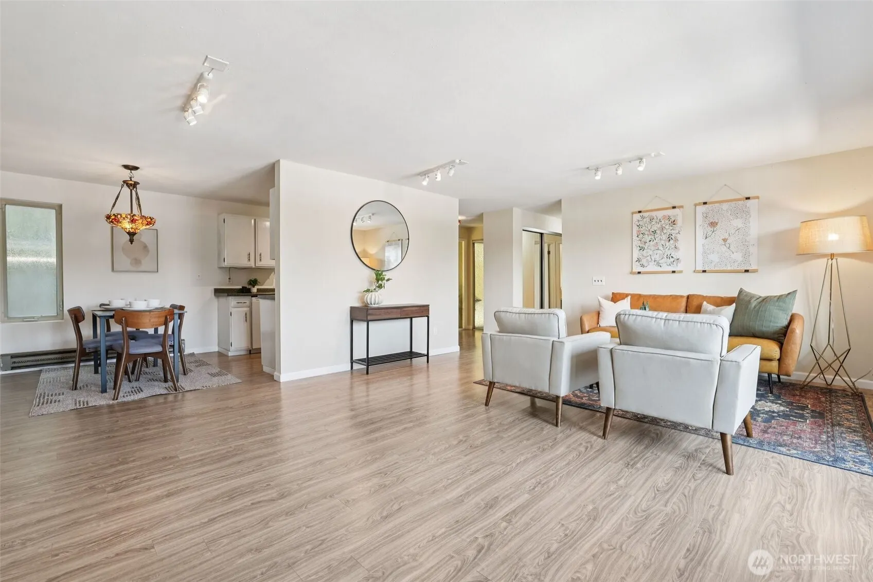 7064 35th Avenue NE #23, Seattle, WA 98115