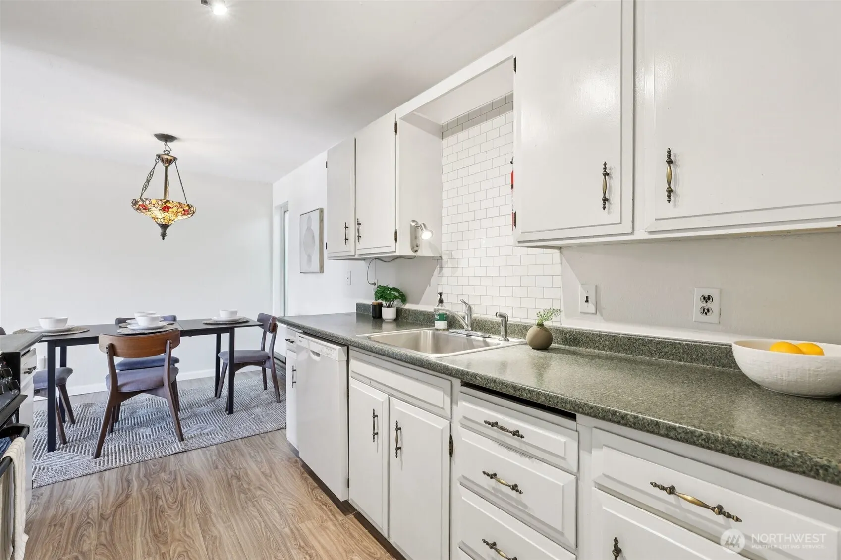 7064 35th Avenue NE #23, Seattle, WA 98115