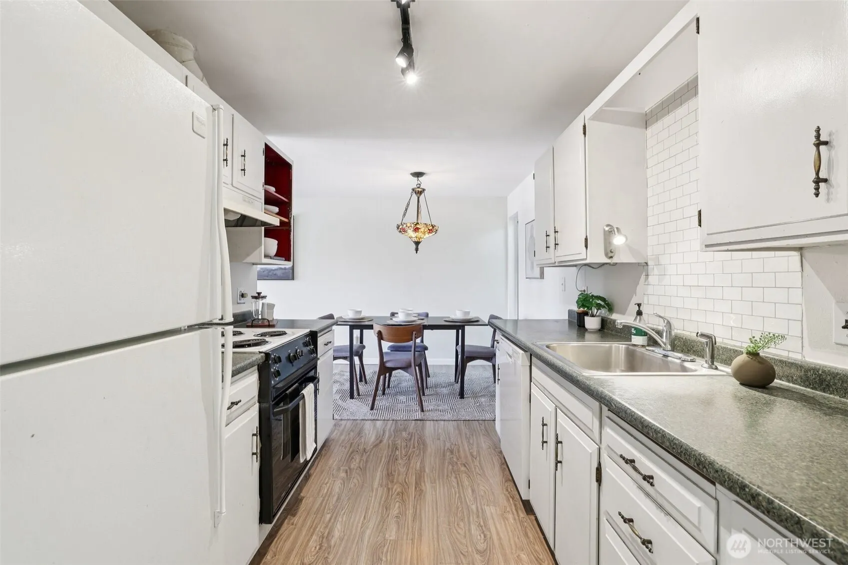 7064 35th Avenue NE #23, Seattle, WA 98115