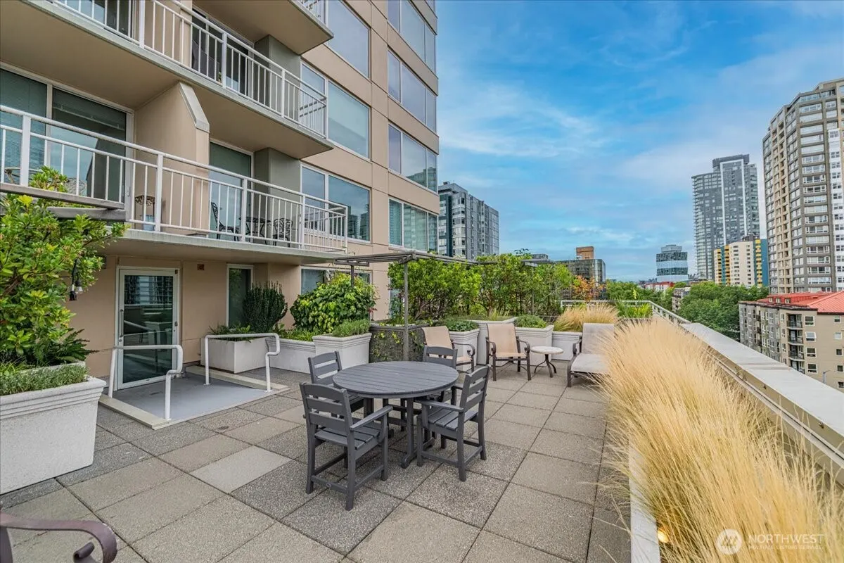 2600 2nd #308, Seattle, WA 98121