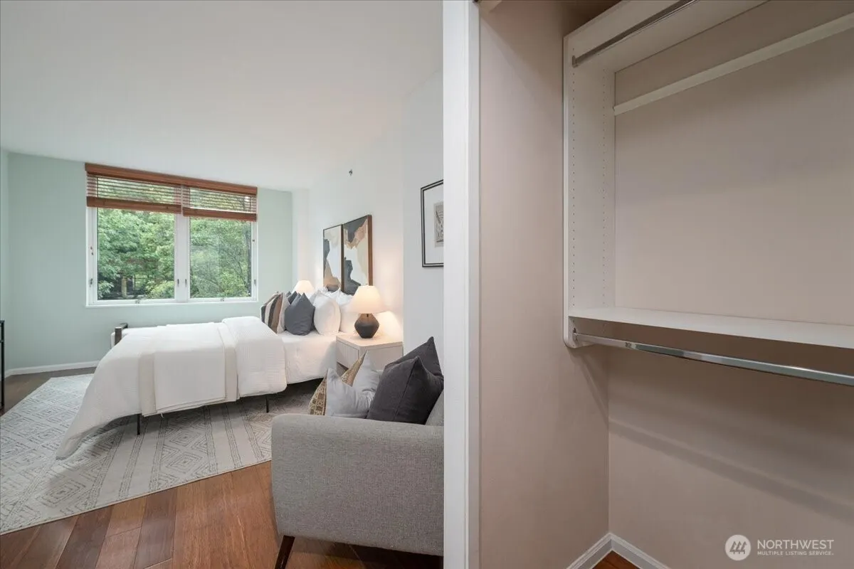 2600 2nd #308, Seattle, WA 98121