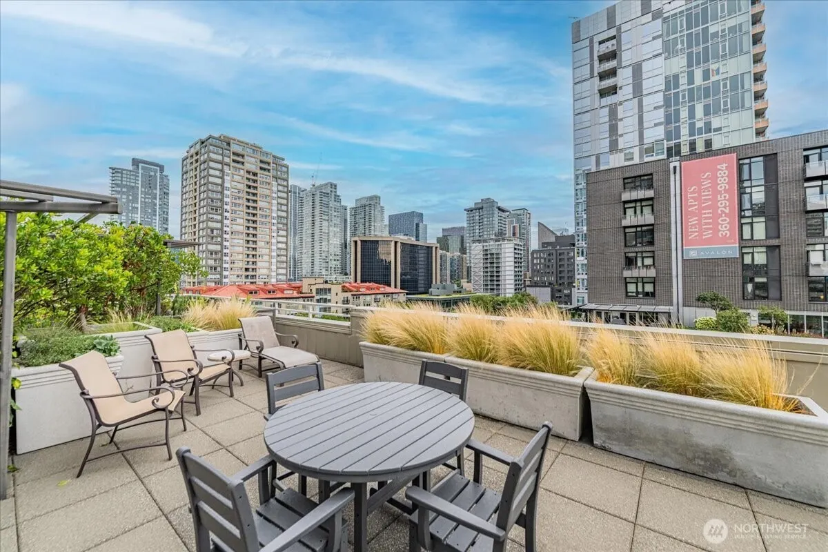 2600 2nd #308, Seattle, WA 98121