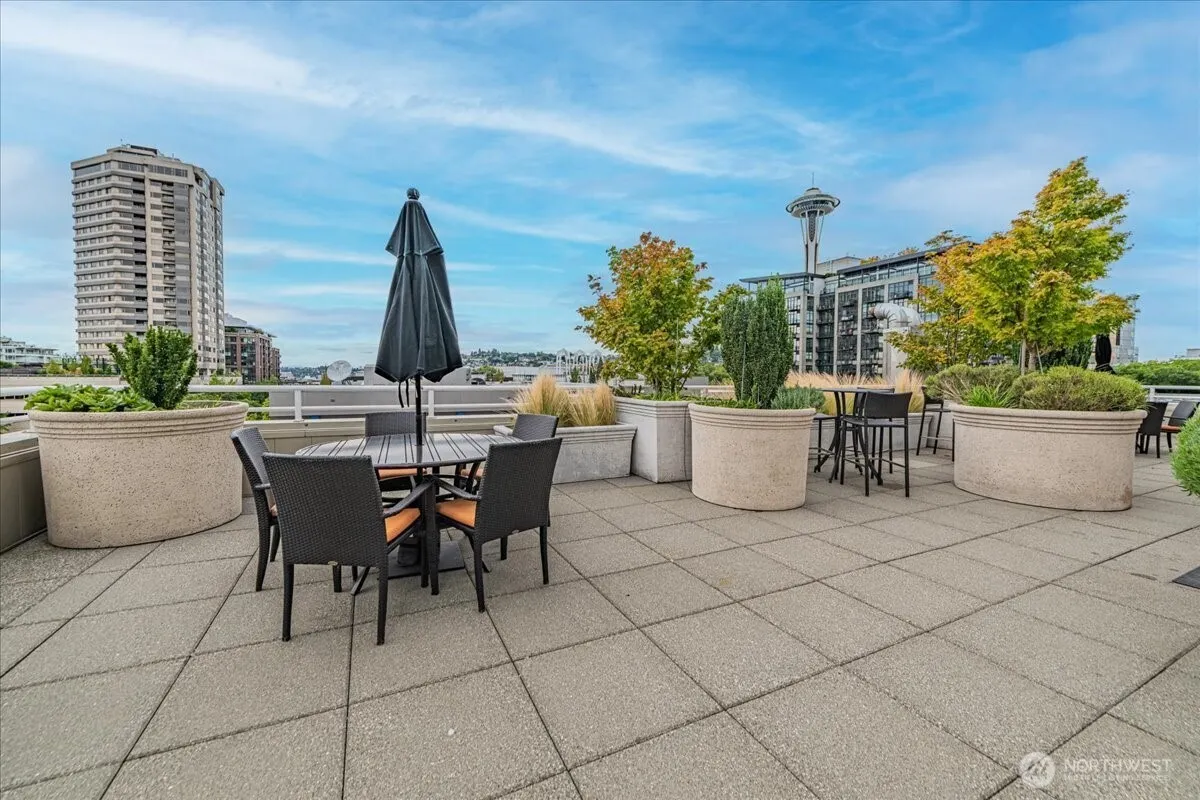 2600 2nd #308, Seattle, WA 98121