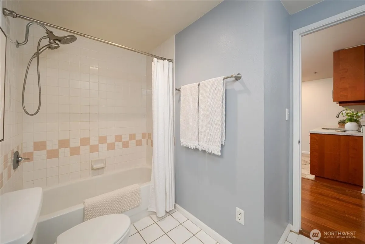 2600 2nd #308, Seattle, WA 98121