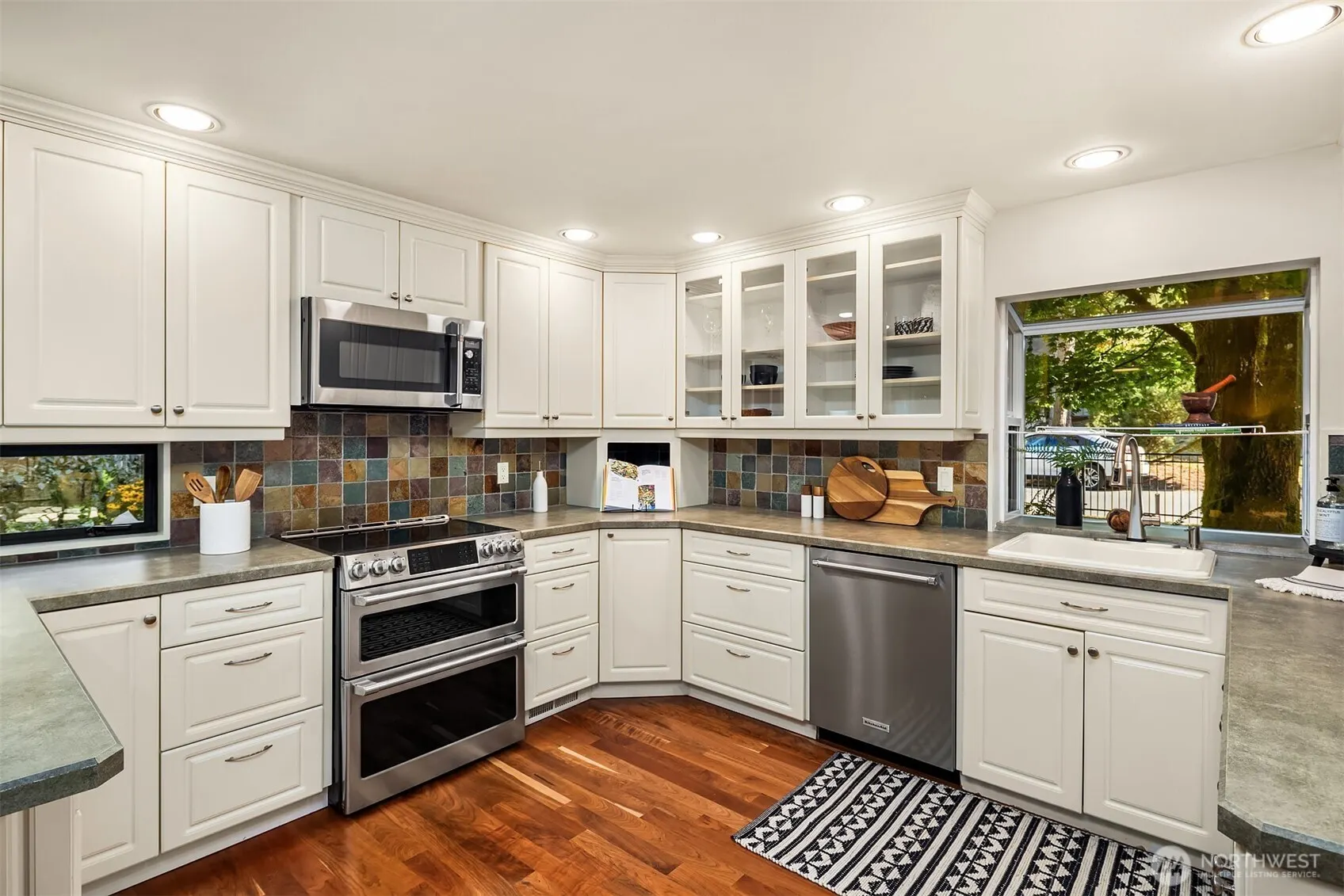4466 146th Avenue SE, Bellevue, WA 98006