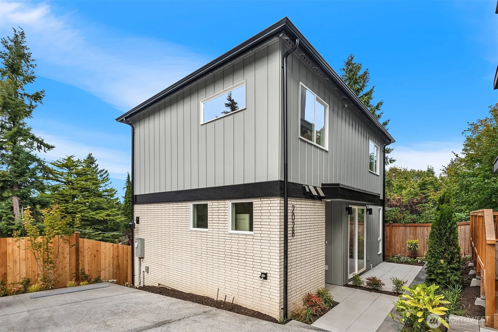 2028 NE 123rd Street , Seattle, WA 98125