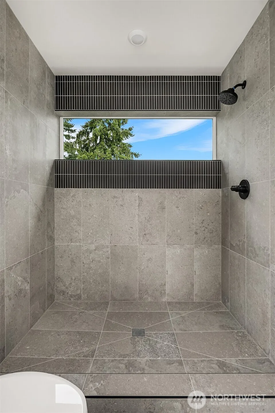 2028 NE 123rd Street , Seattle, WA 98125