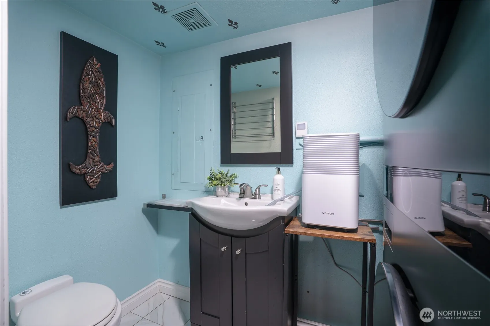 4040 32nd Avenue SW, Seattle, WA 98126