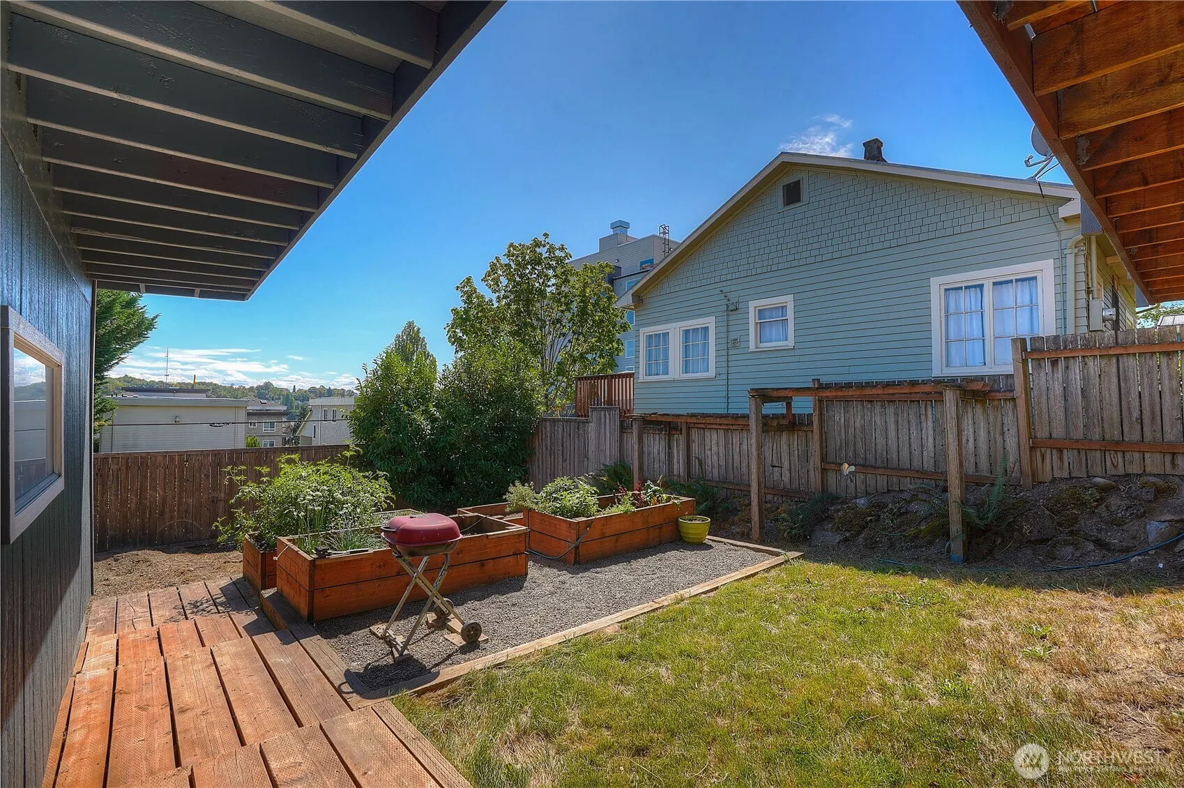 4040 32nd Avenue SW, Seattle, WA 98126