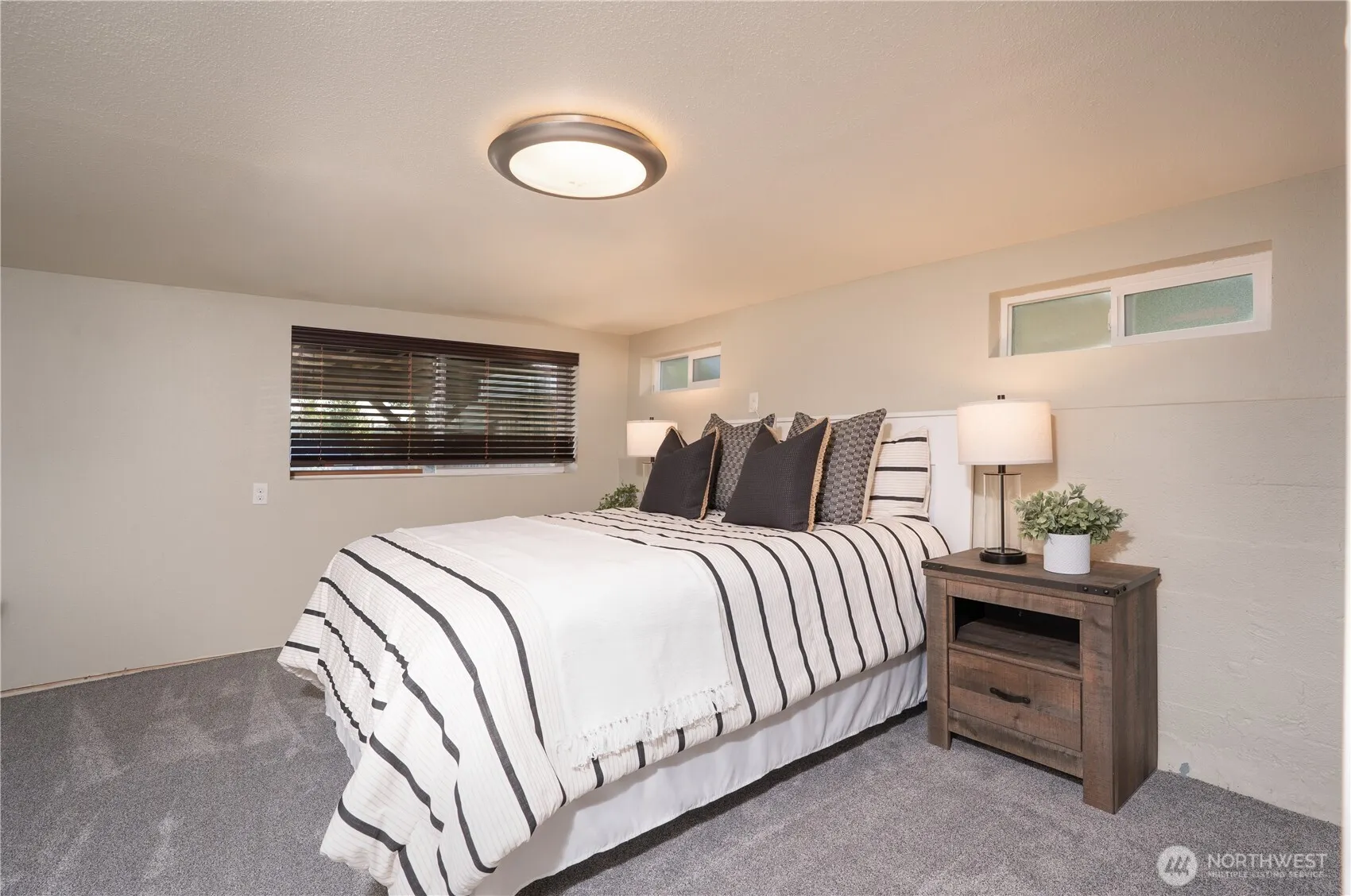 4040 32nd Avenue SW, Seattle, WA 98126