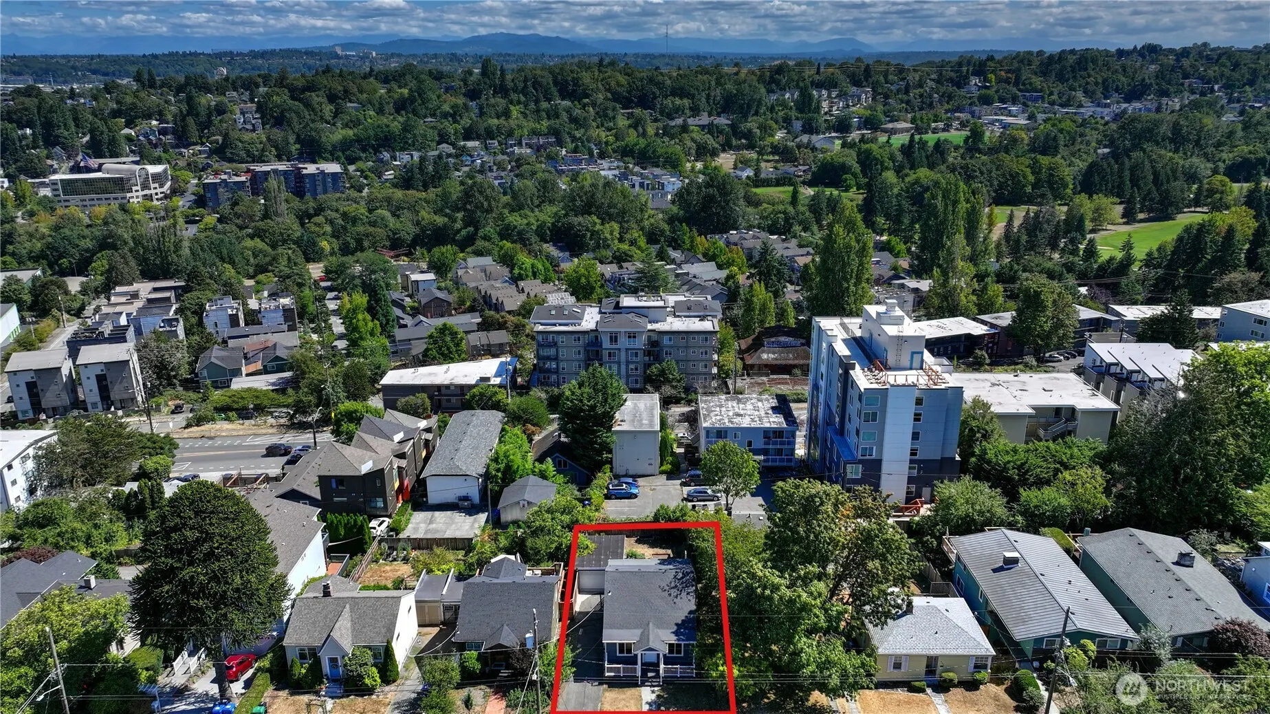 4040 32nd Avenue SW, Seattle, WA 98126