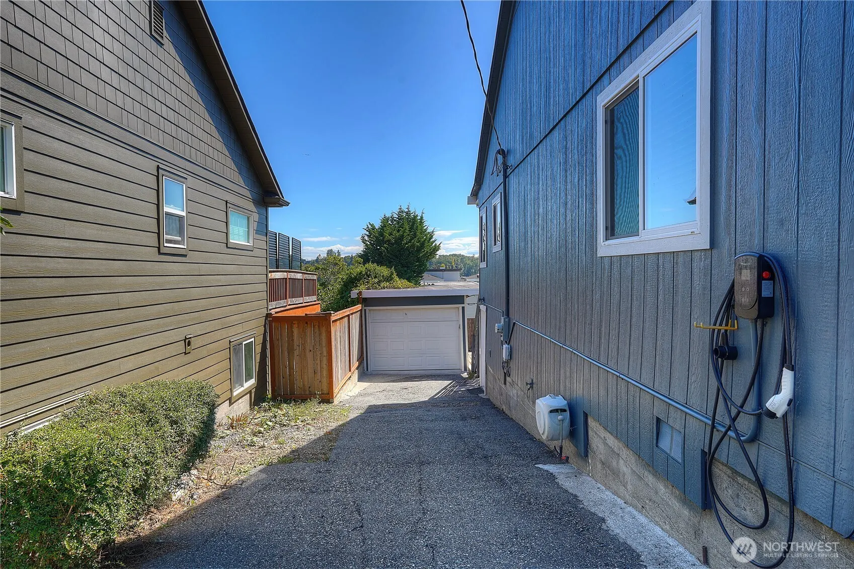 4040 32nd Avenue SW, Seattle, WA 98126