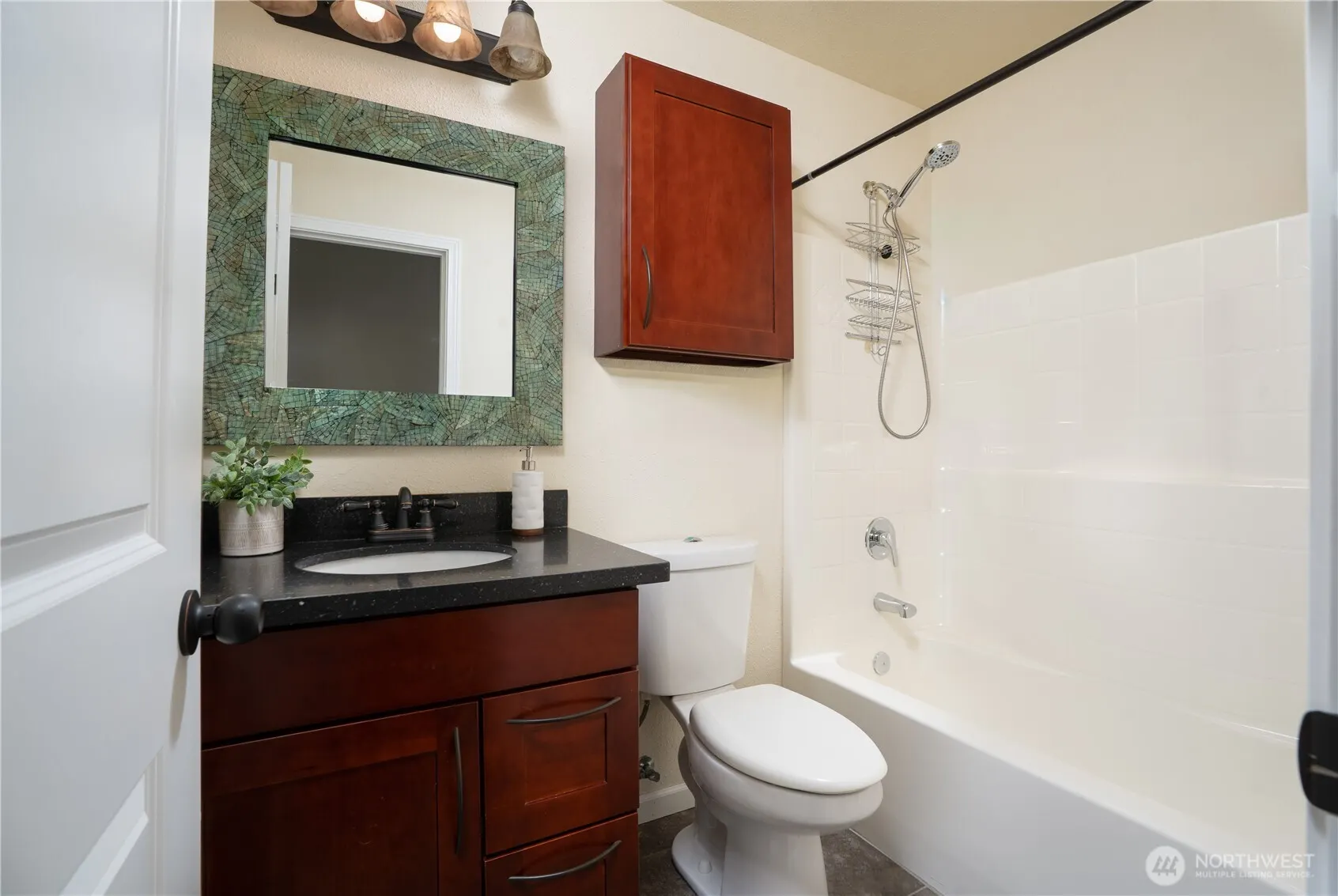 4040 32nd Avenue SW, Seattle, WA 98126