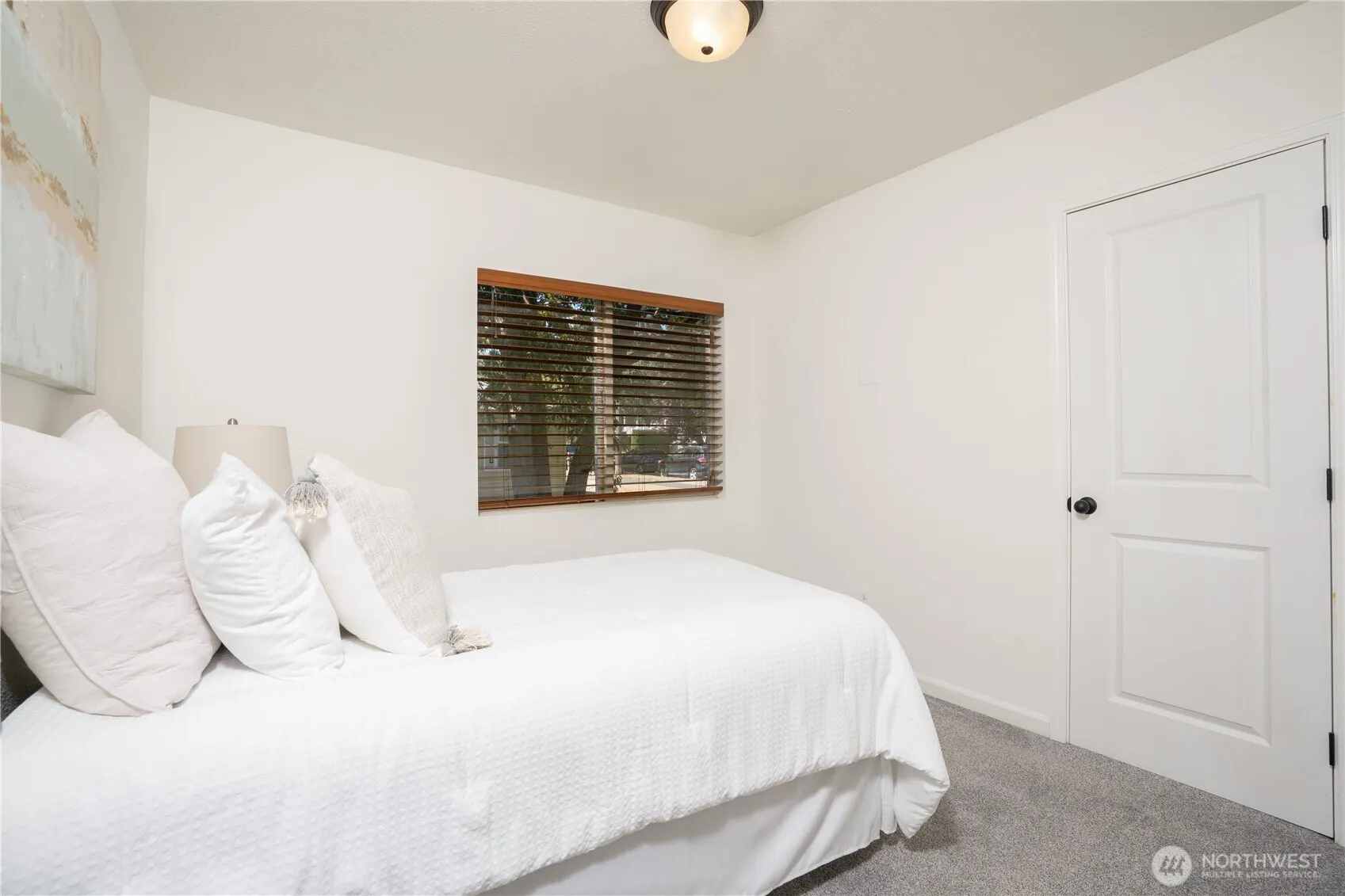 4040 32nd Avenue SW, Seattle, WA 98126