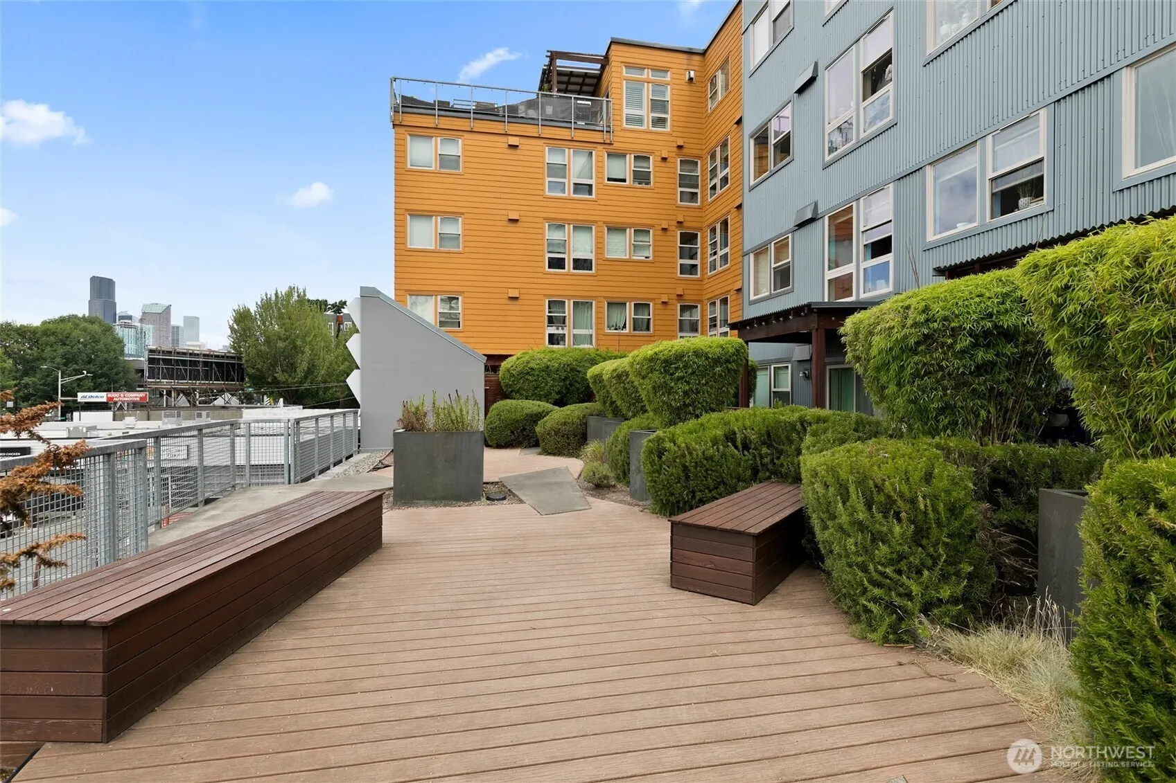 827 Hiawatha Place S #402, Seattle, WA 98144