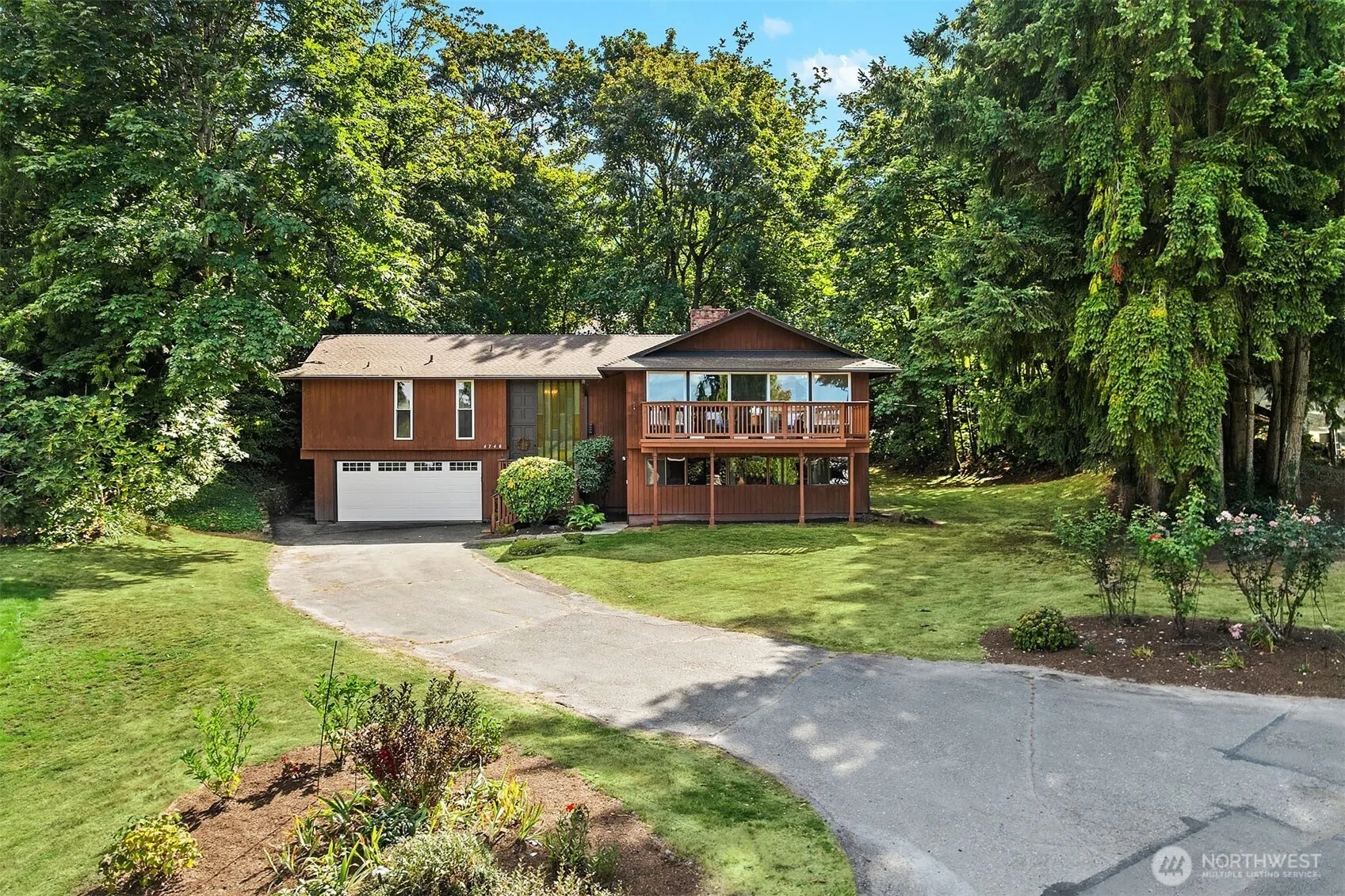4740 Lakehurst Lane SE, Bellevue, WA 98006