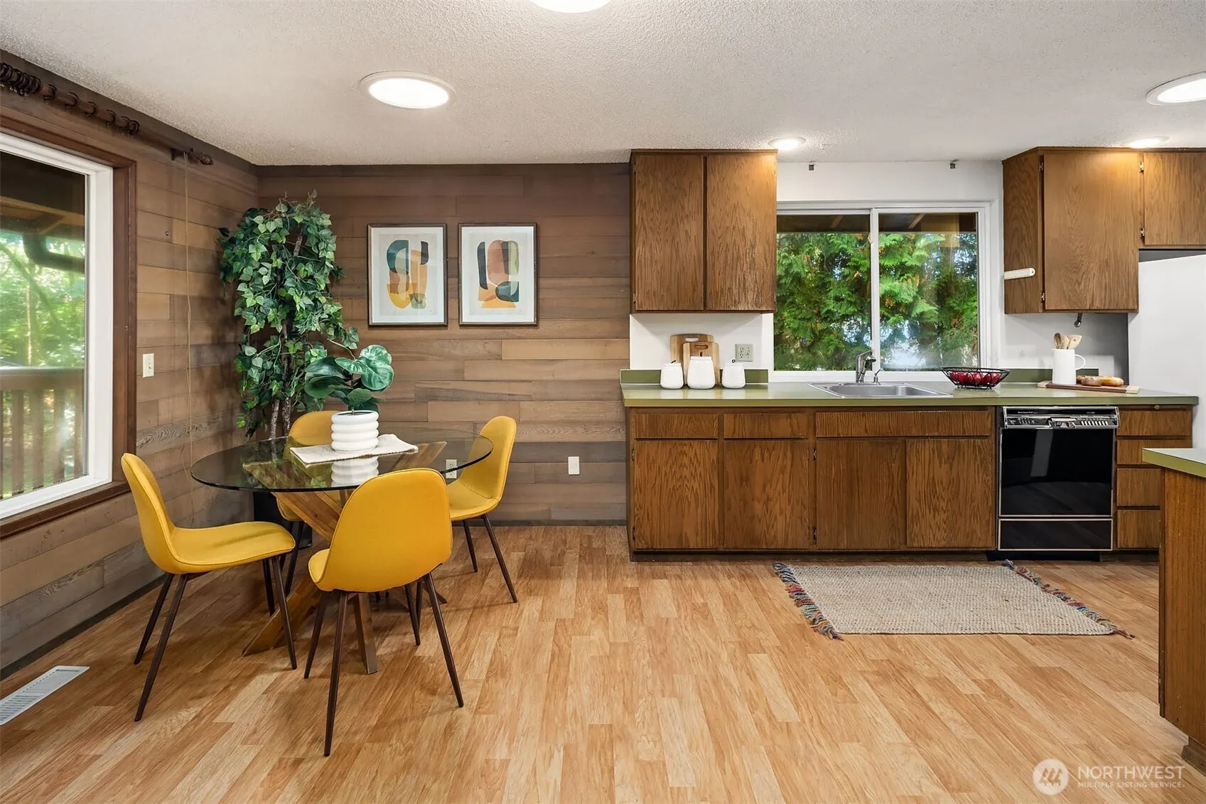 4740 Lakehurst Lane SE, Bellevue, WA 98006