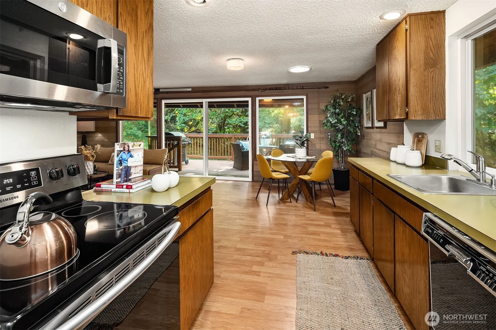 4740 Lakehurst Lane SE, Bellevue, WA 98006