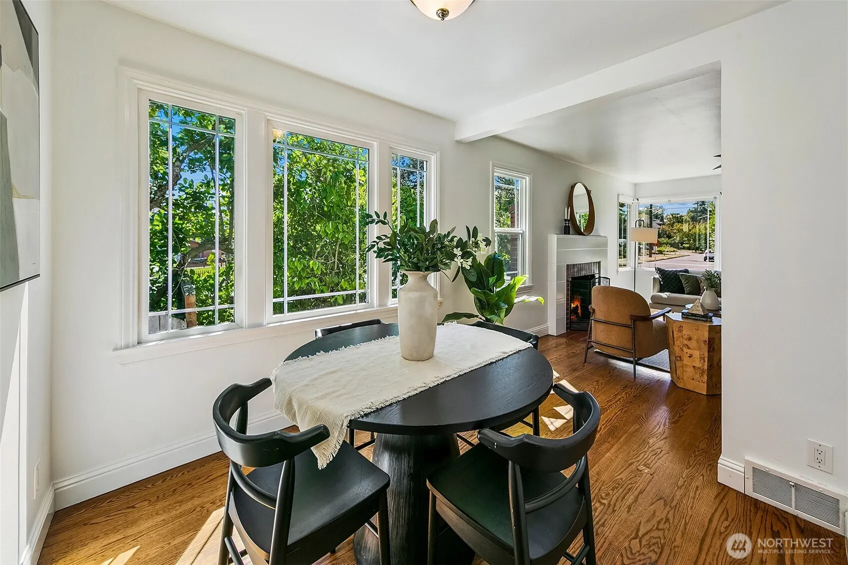 8100 Stone Avenue N, Seattle, WA 98103