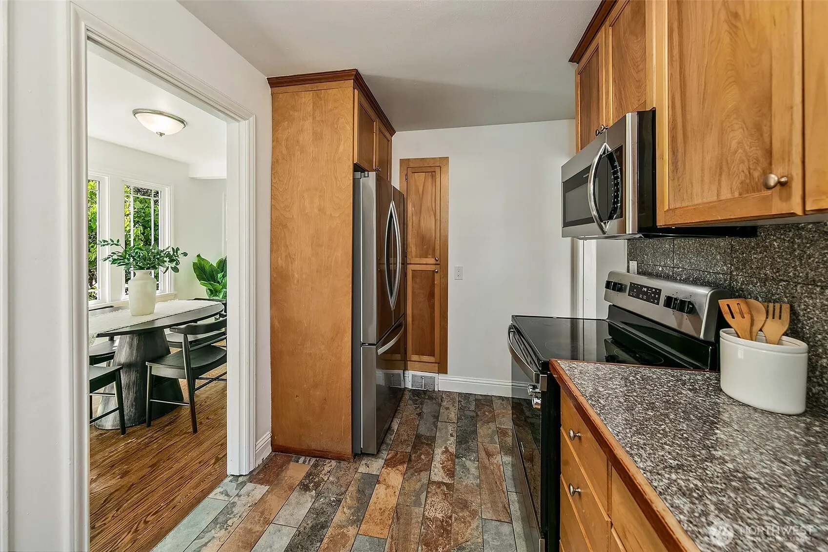 8100 Stone Avenue N, Seattle, WA 98103