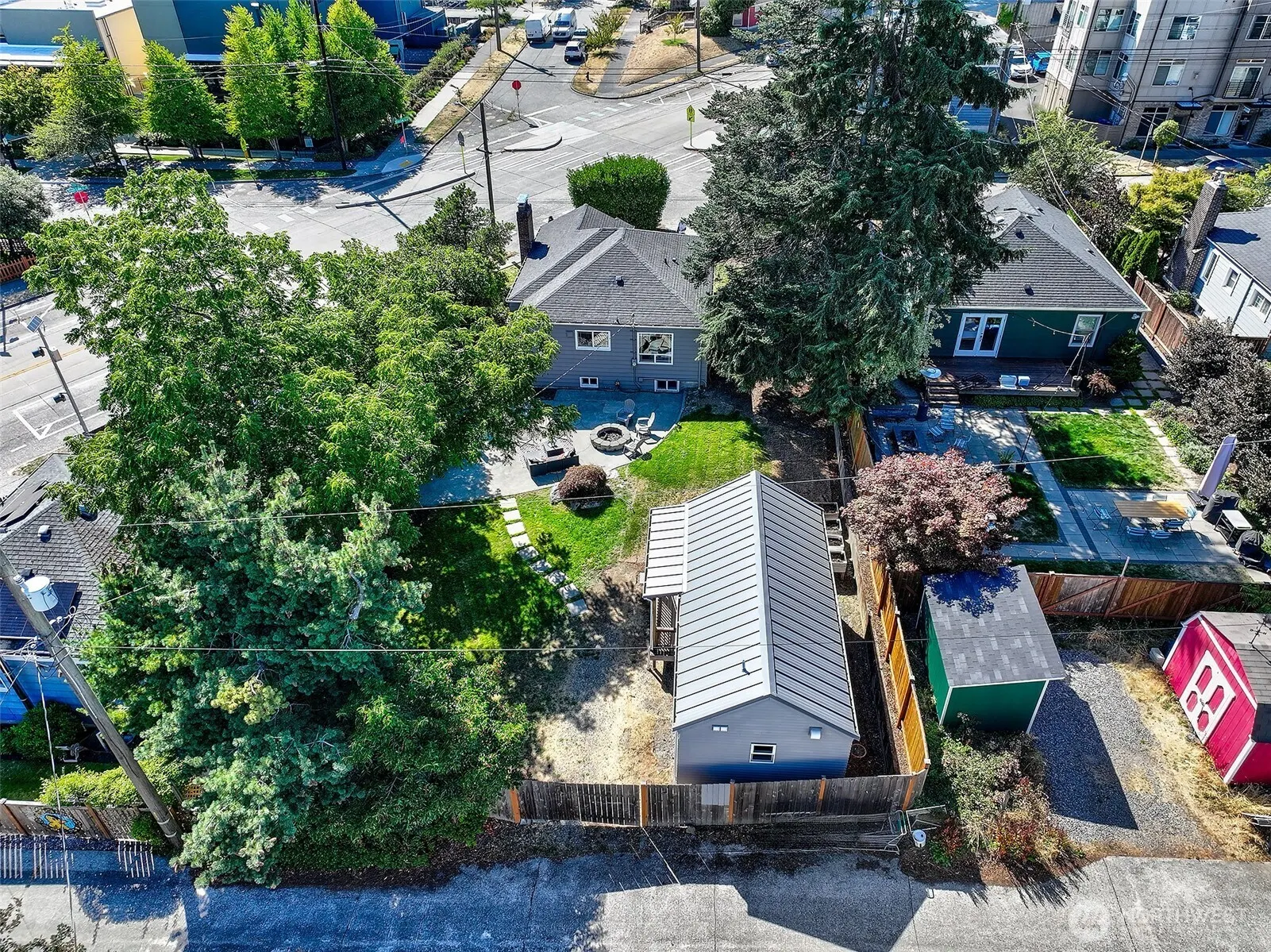 8100 Stone Avenue N, Seattle, WA 98103