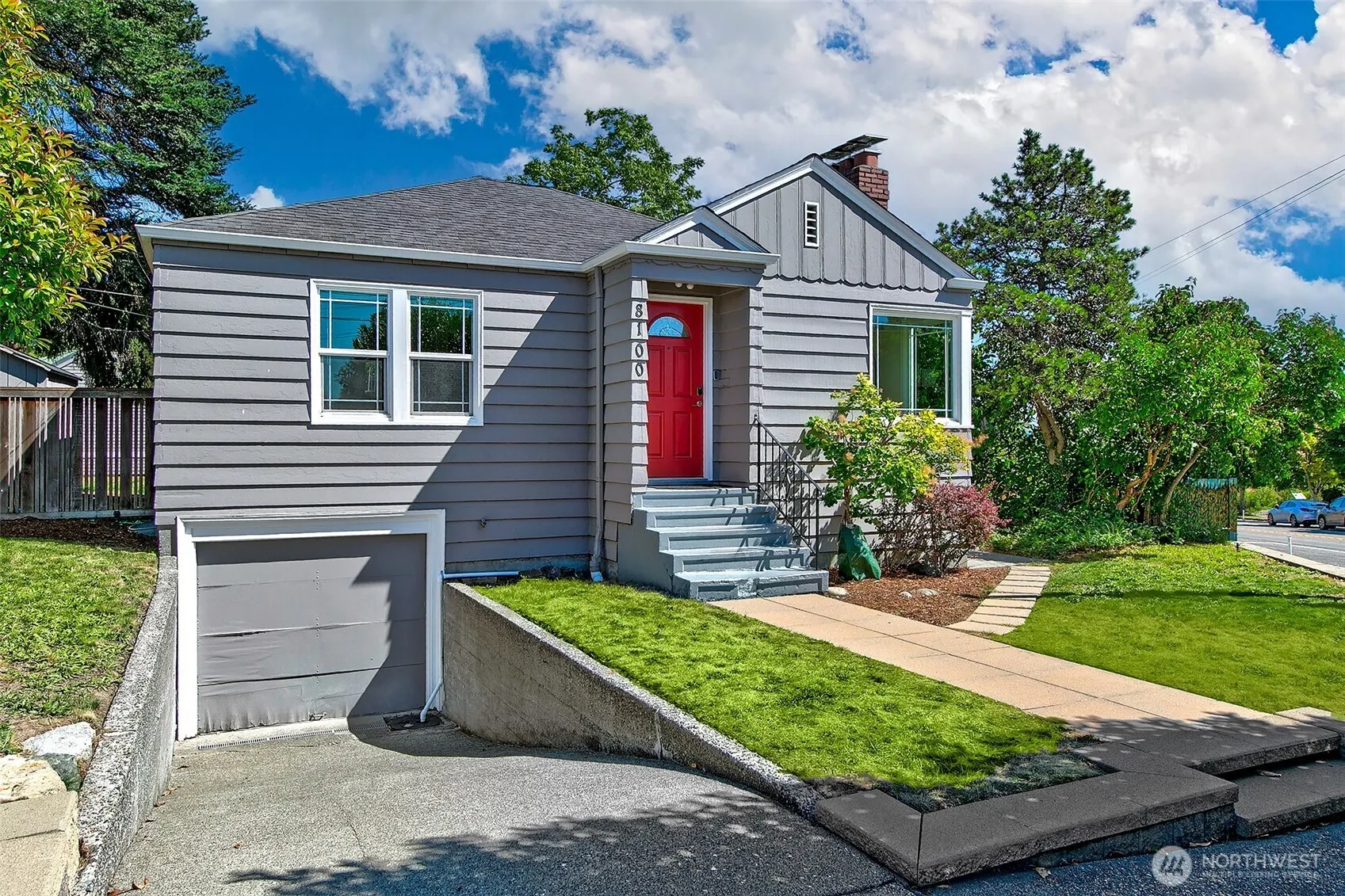 8100 Stone Avenue N, Seattle, WA 98103