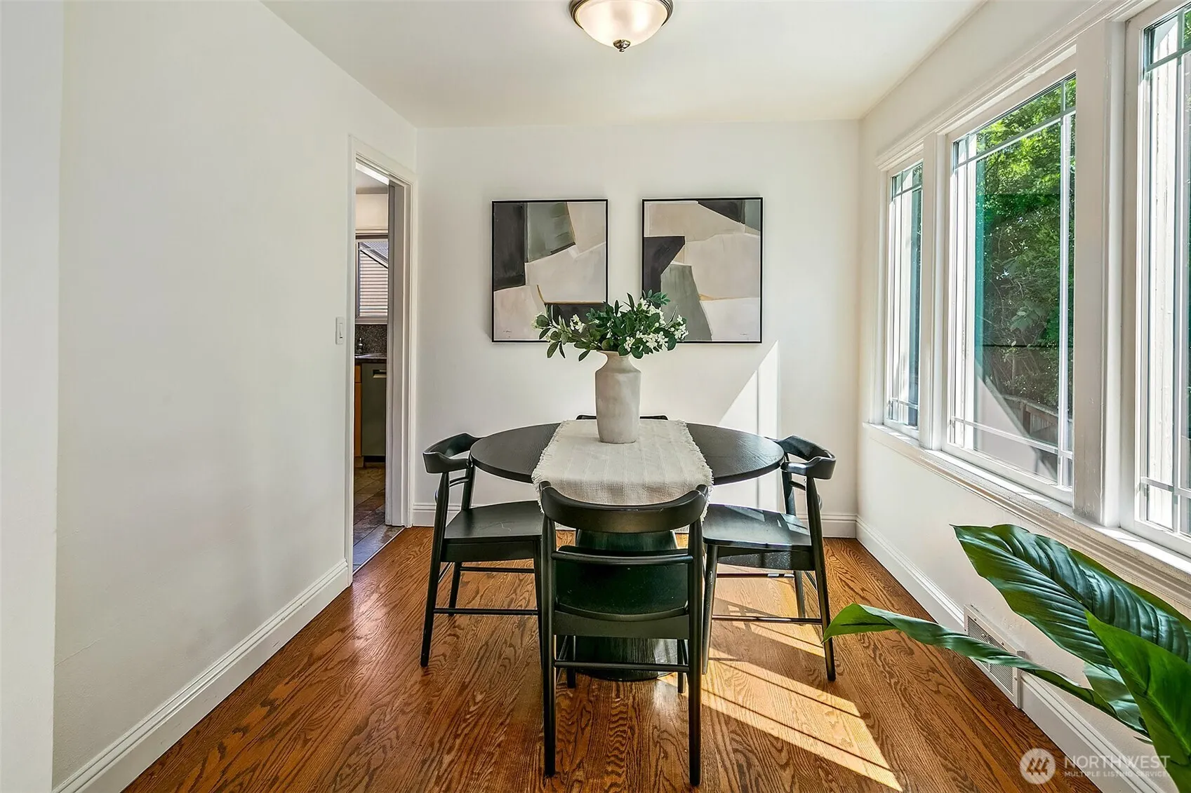 8100 Stone Avenue N, Seattle, WA 98103