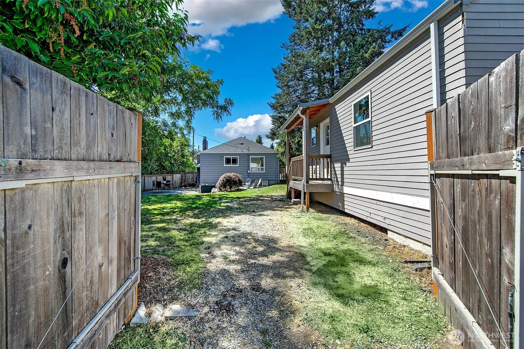 8100 Stone Avenue N, Seattle, WA 98103
