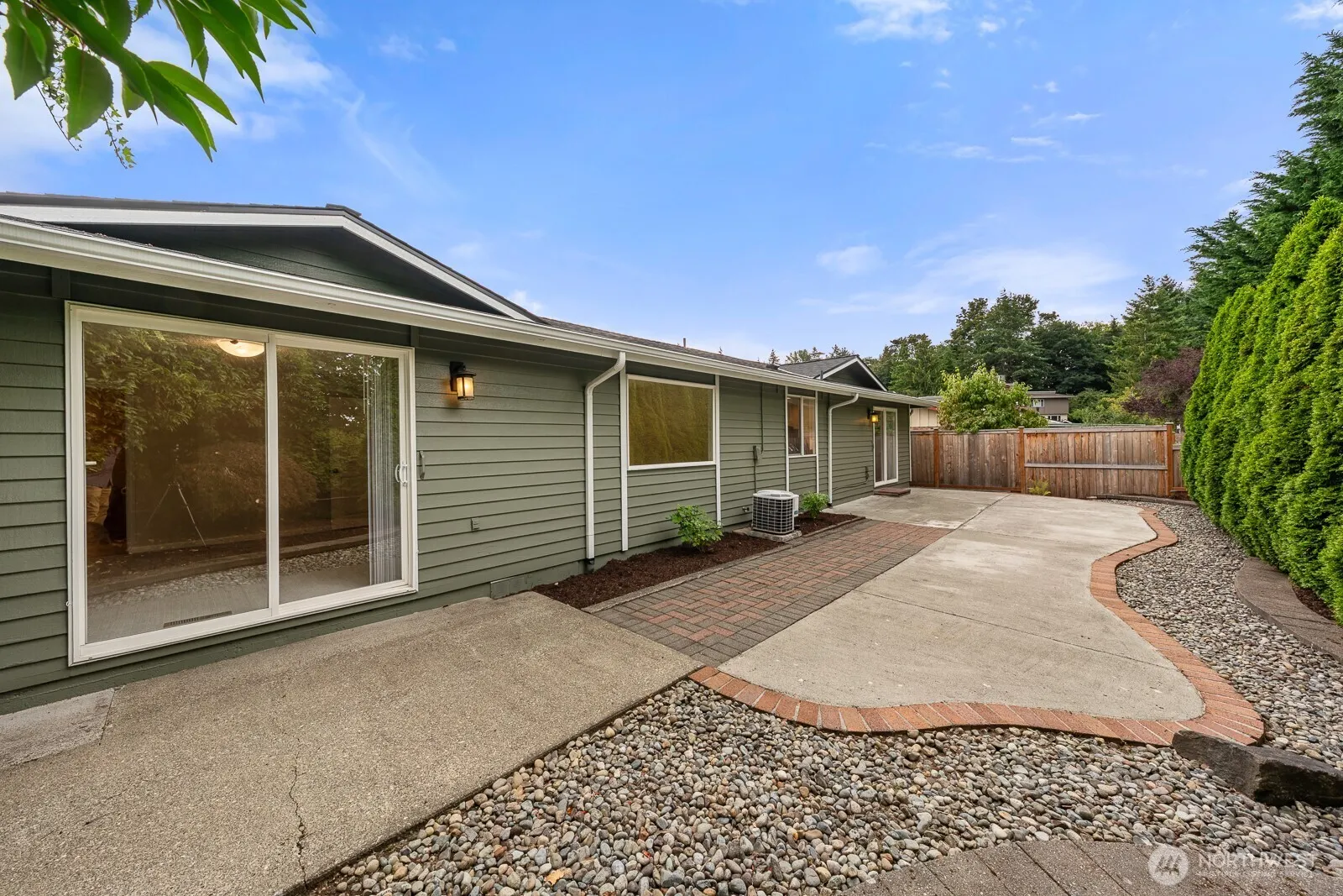 1731 Jones Drive SE, Renton, WA 98055