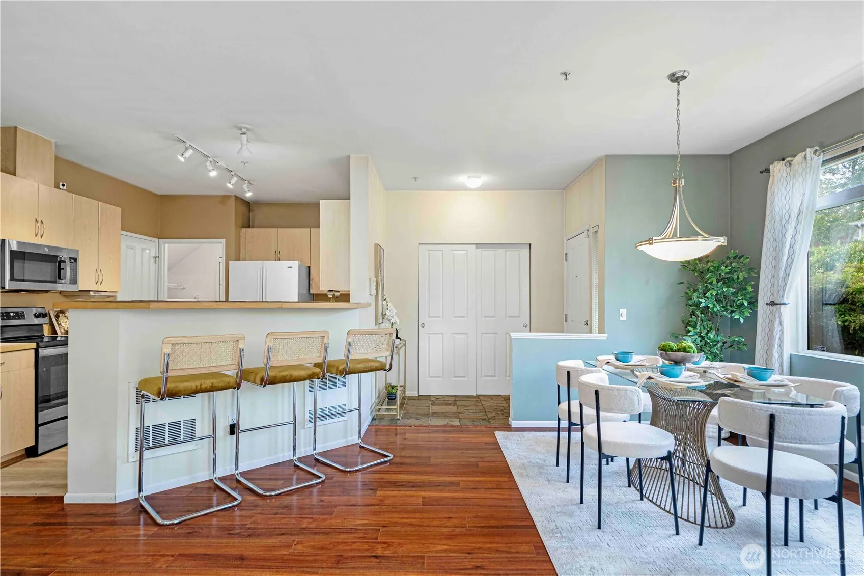 740 241st Lane SE, Sammamish, WA 98074