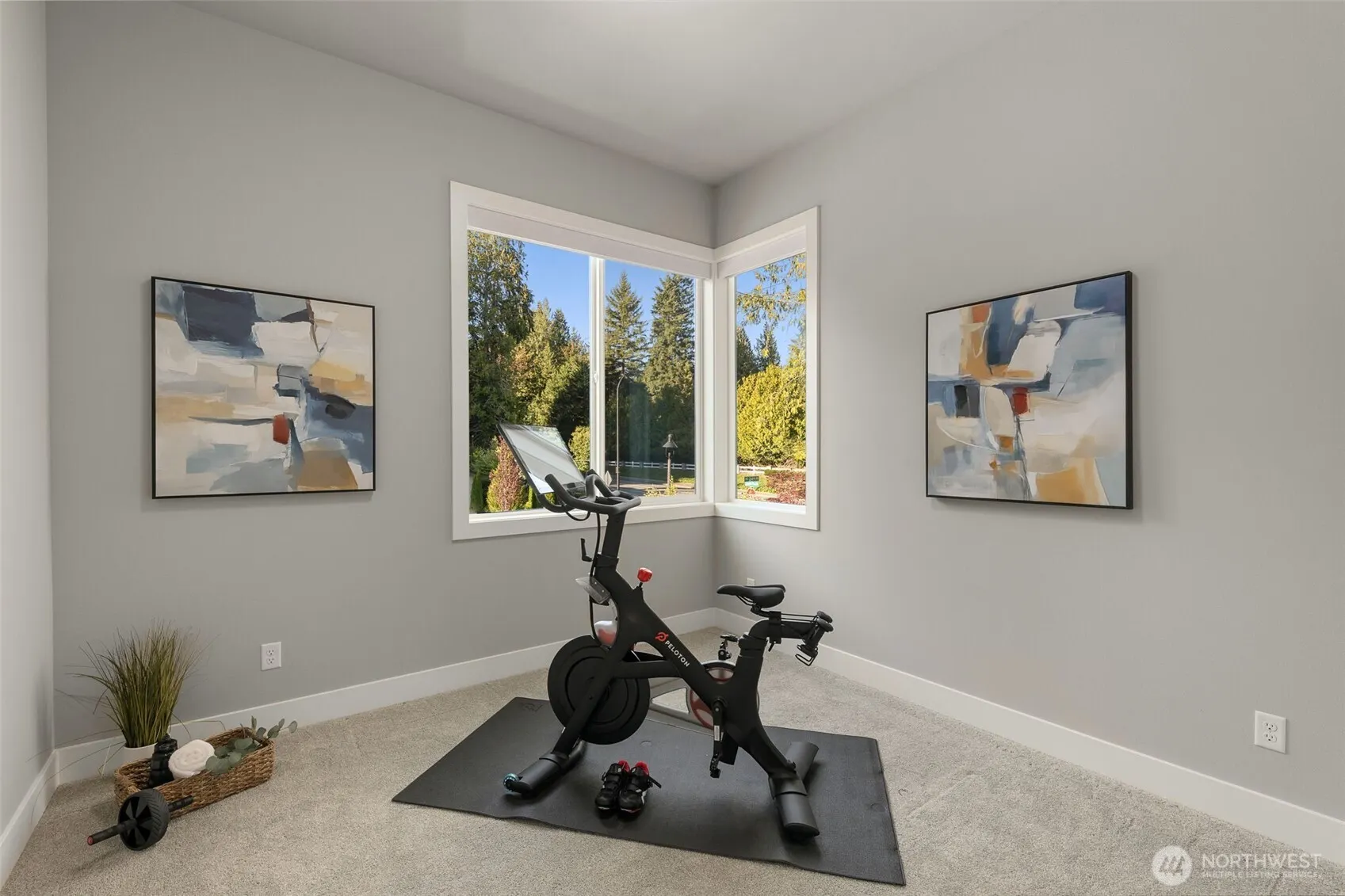 24399 NE 24th Street , Sammamish, WA 98074