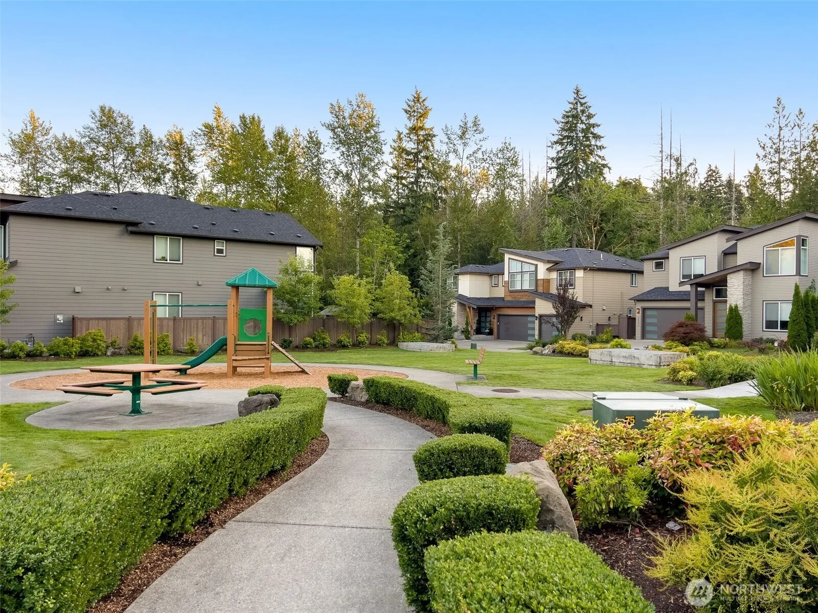 24399 NE 24th Street , Sammamish, WA 98074