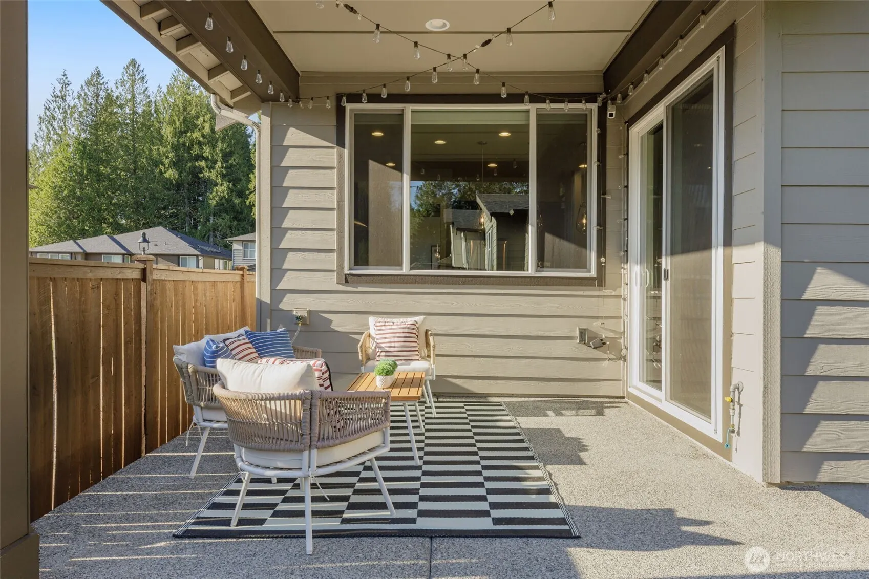 24399 NE 24th Street , Sammamish, WA 98074