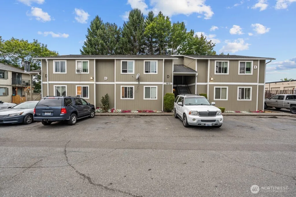 1601 Maple Lane #D1-D6, Kent, WA 98030-7465