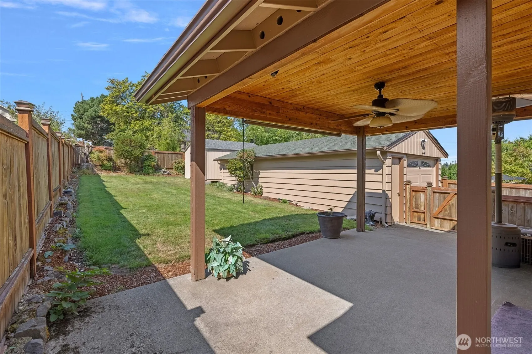 7917 10th Avenue SW, Seattle, WA 98106