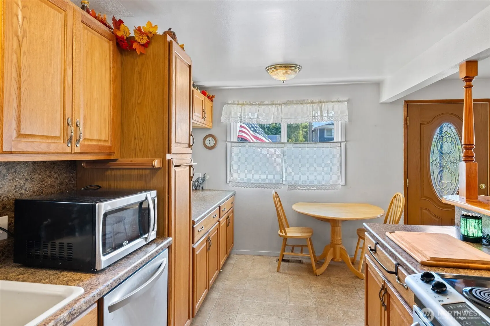 7917 10th Avenue SW, Seattle, WA 98106